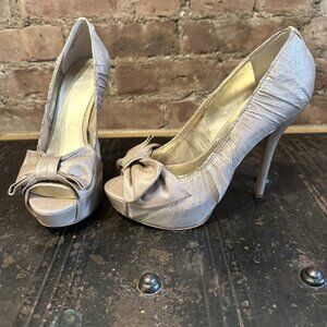 Nine West - Size 5 - Sparkly Neutral